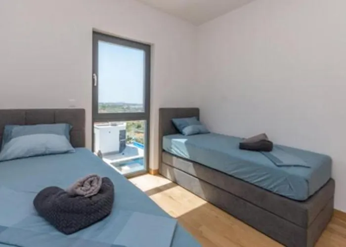 Dvj Биоград-на-Мору